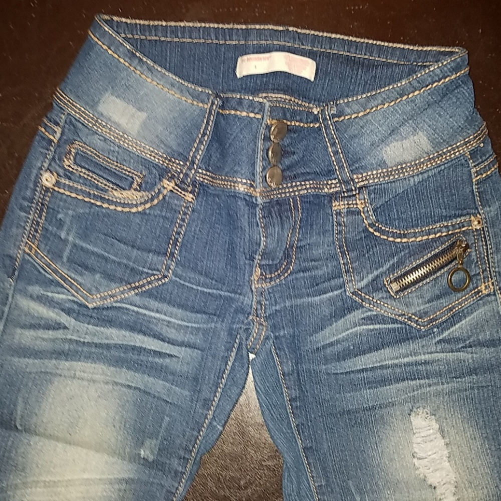 Distressed Capris - Picture 5 of 5